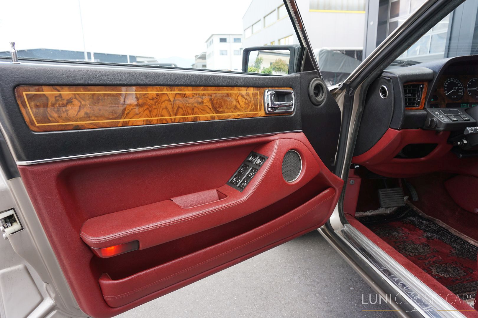 Jaguar XJ40 Sovereign 3.6