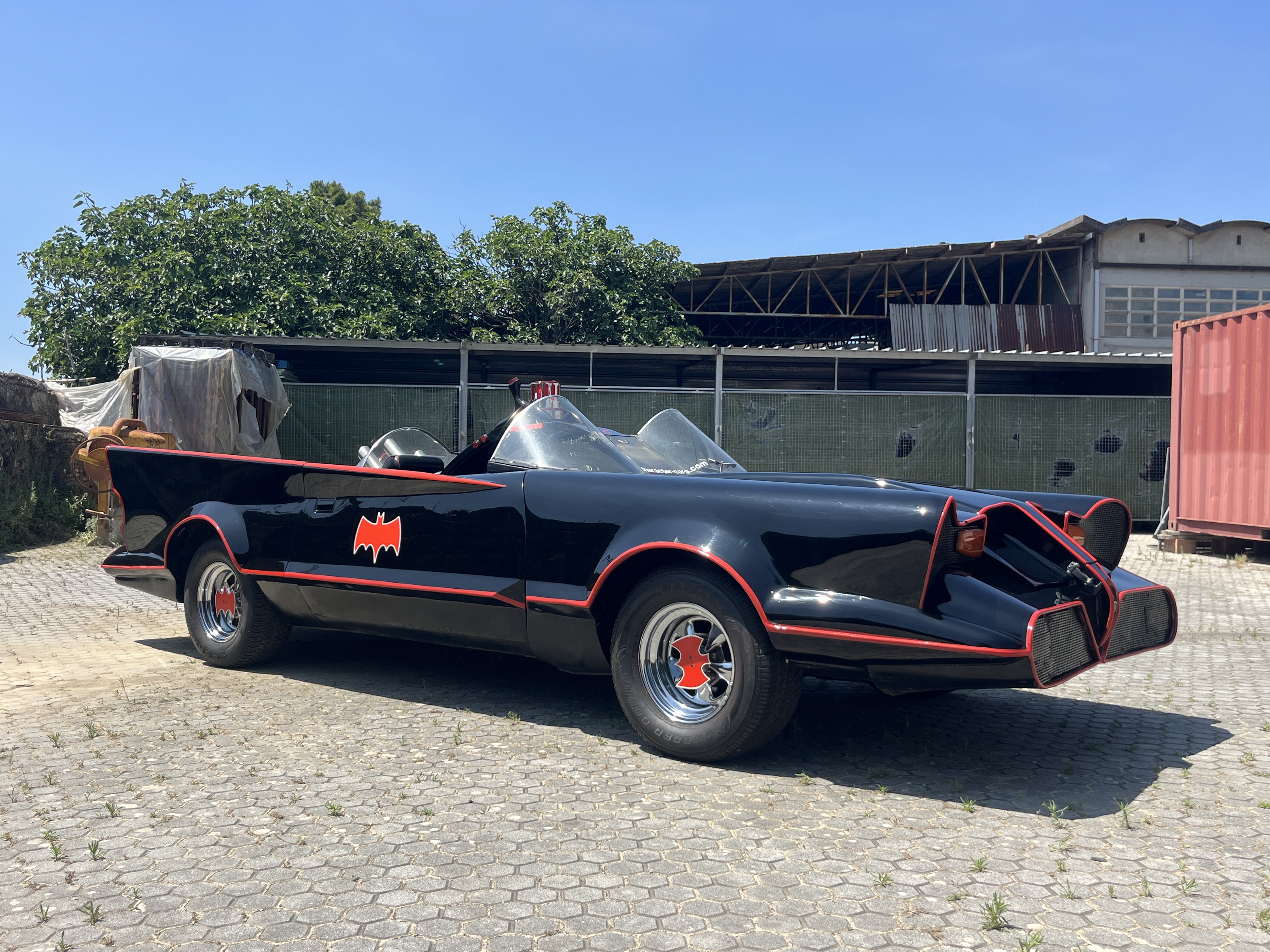 Lincoln Continental BatcMobile 1966 Tribute