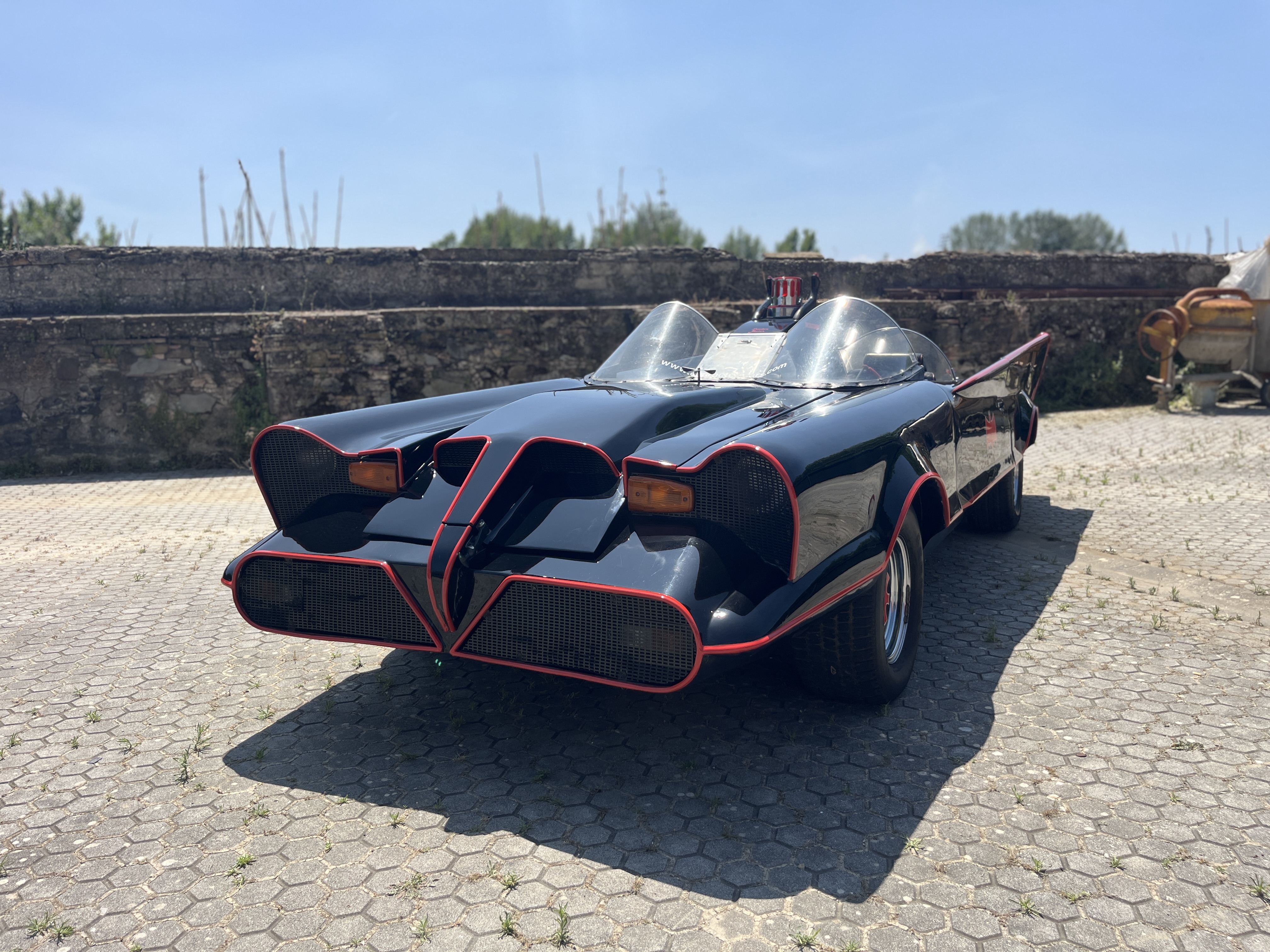 Lincoln Continental BatcMobile 1966 Tribute
