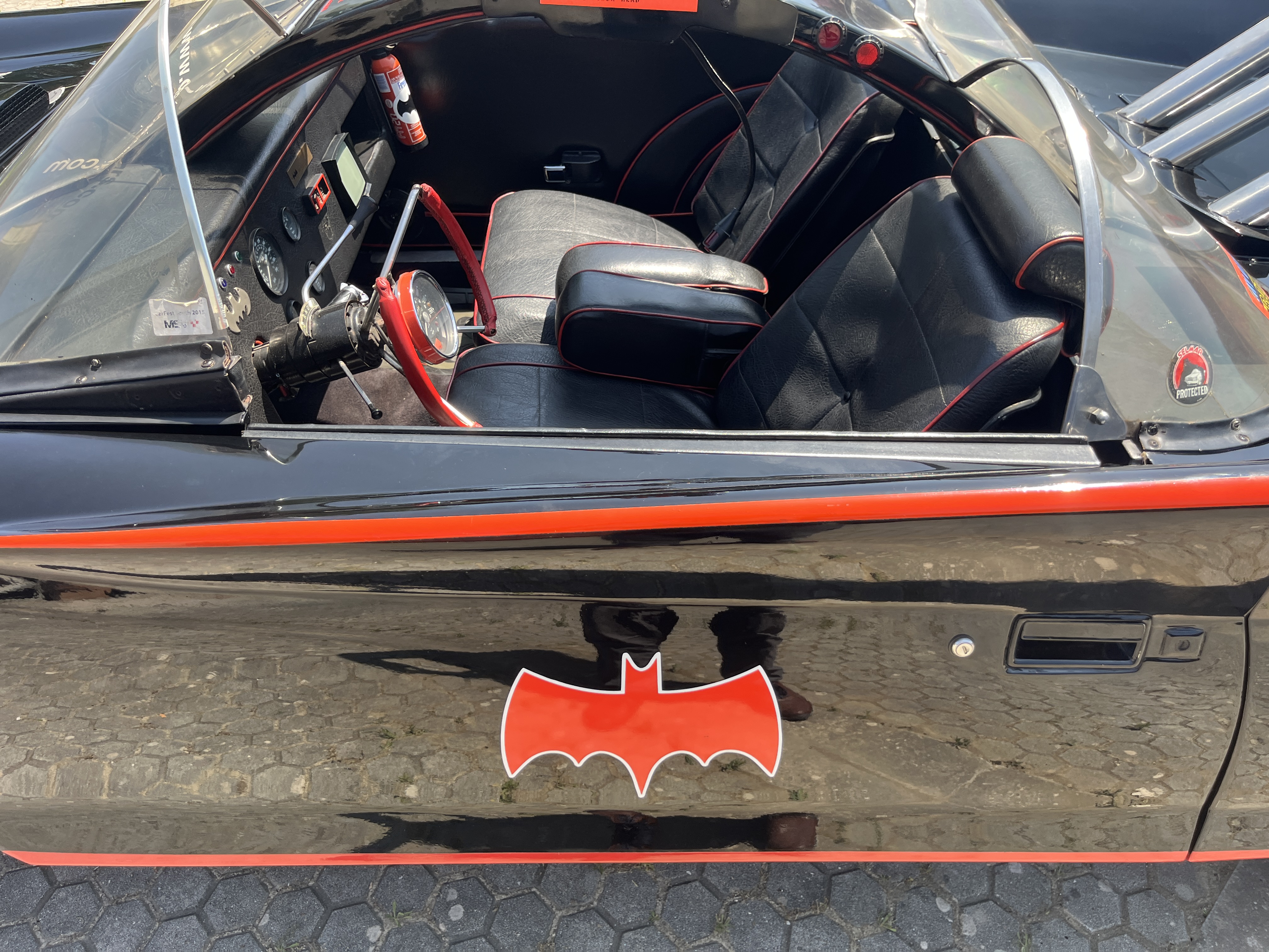 Lincoln Continental BatcMobile 1966 Tribute