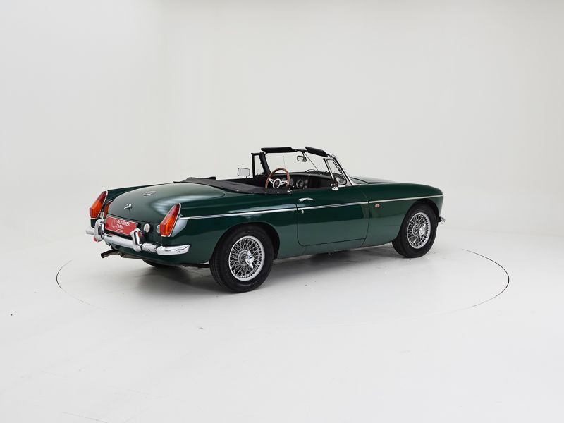MG B \'77 