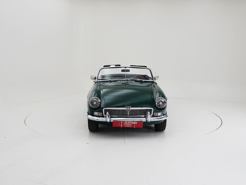 MG B \'77 