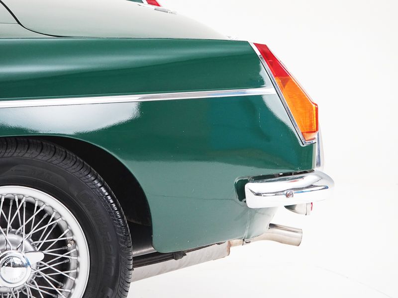 MG B \'77 
