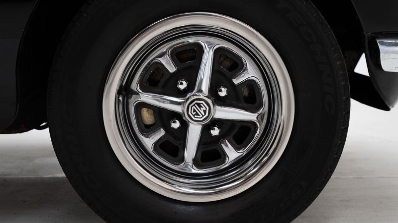MG B \'78 