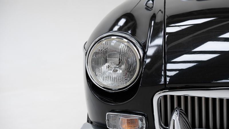 MG B \'78 
