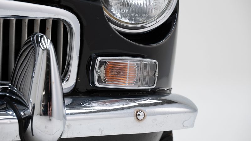 MG B \'78 
