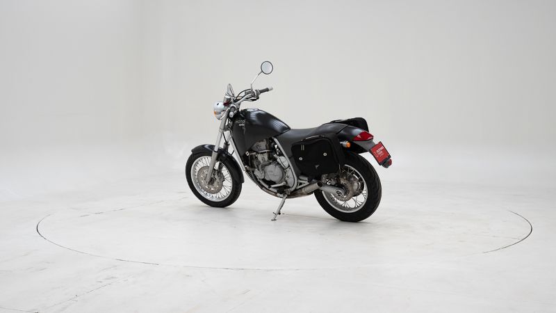 Aprilia 650 Starck Collection 