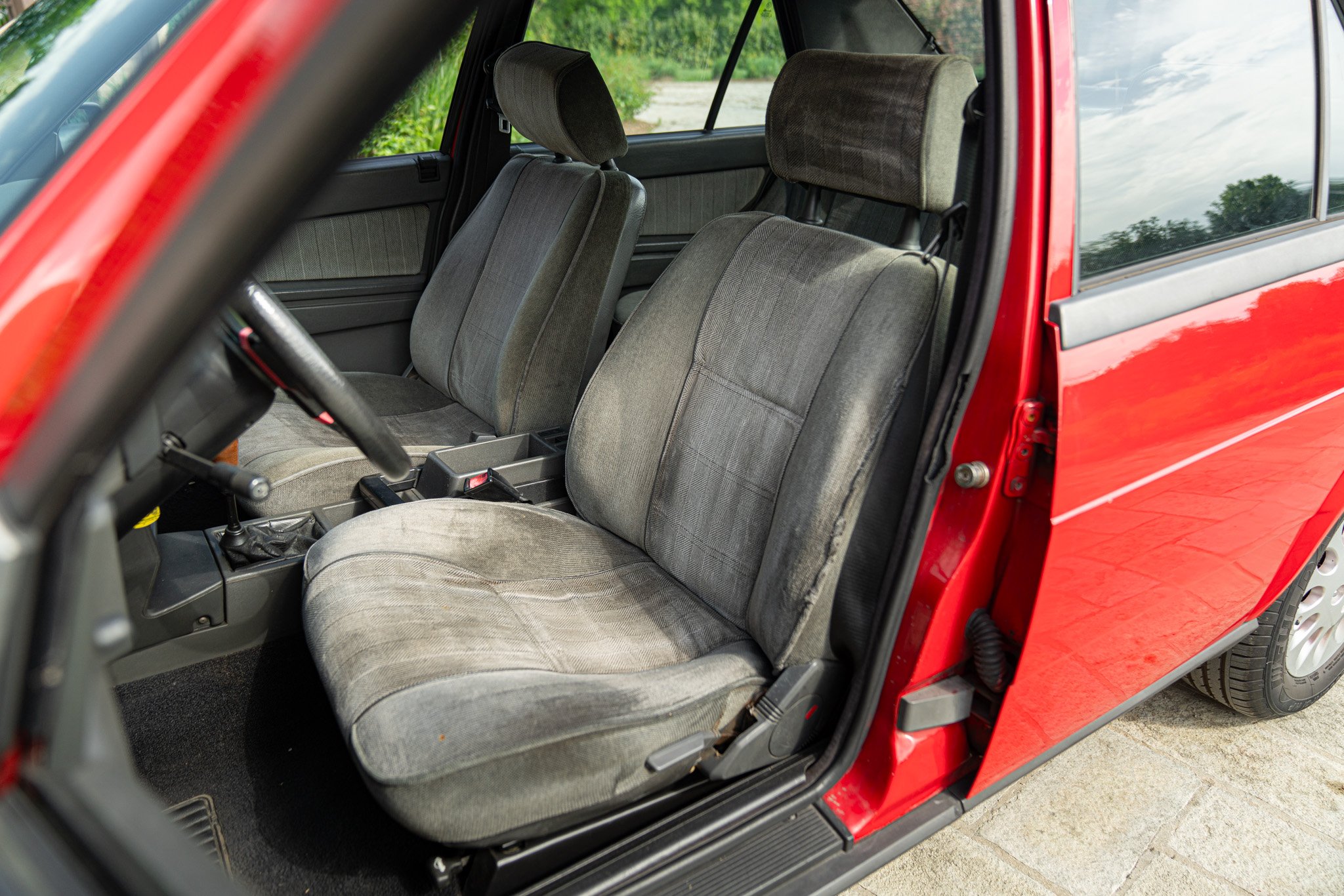Alfa Romeo 75 