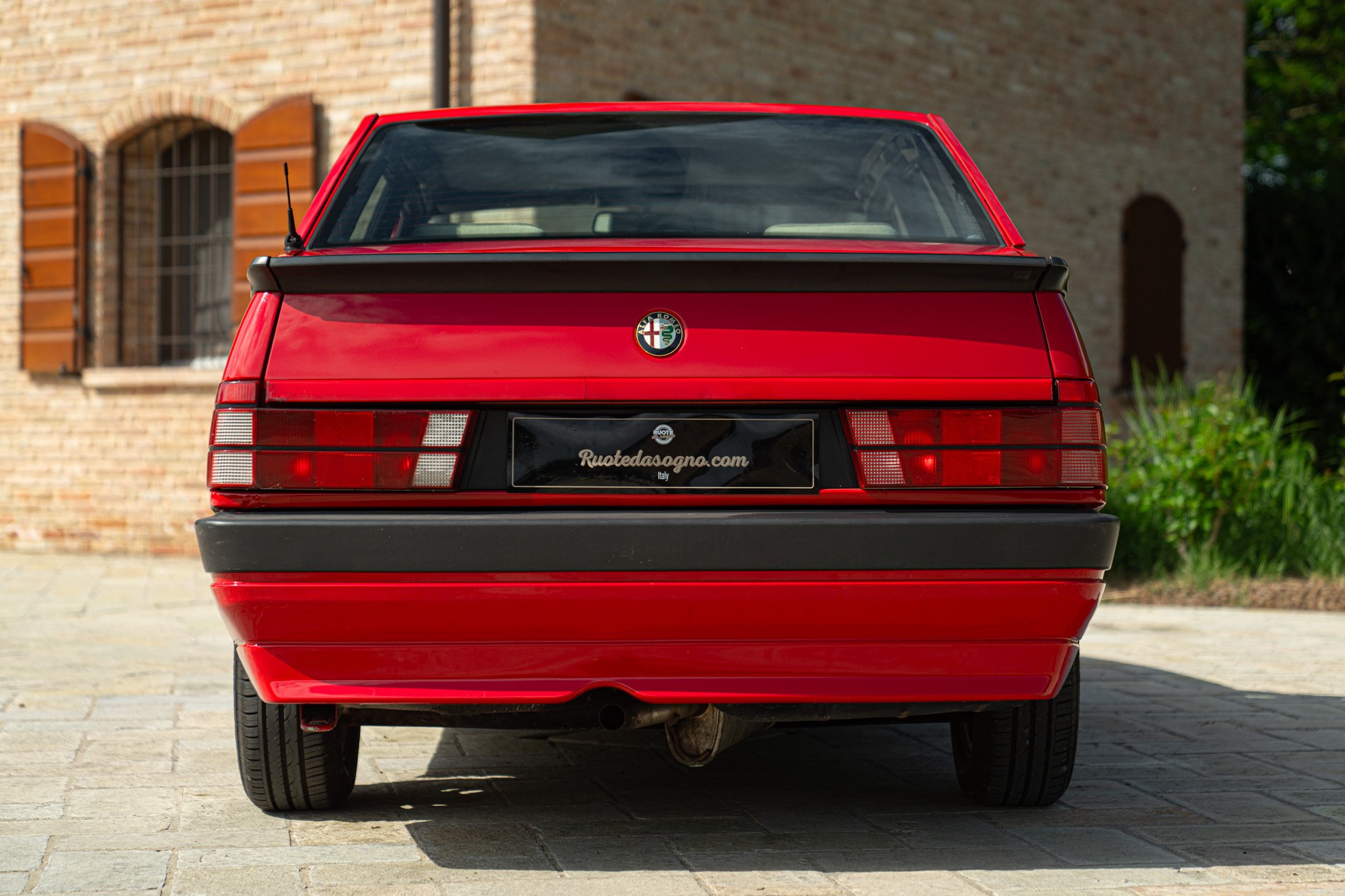 Alfa Romeo 75 