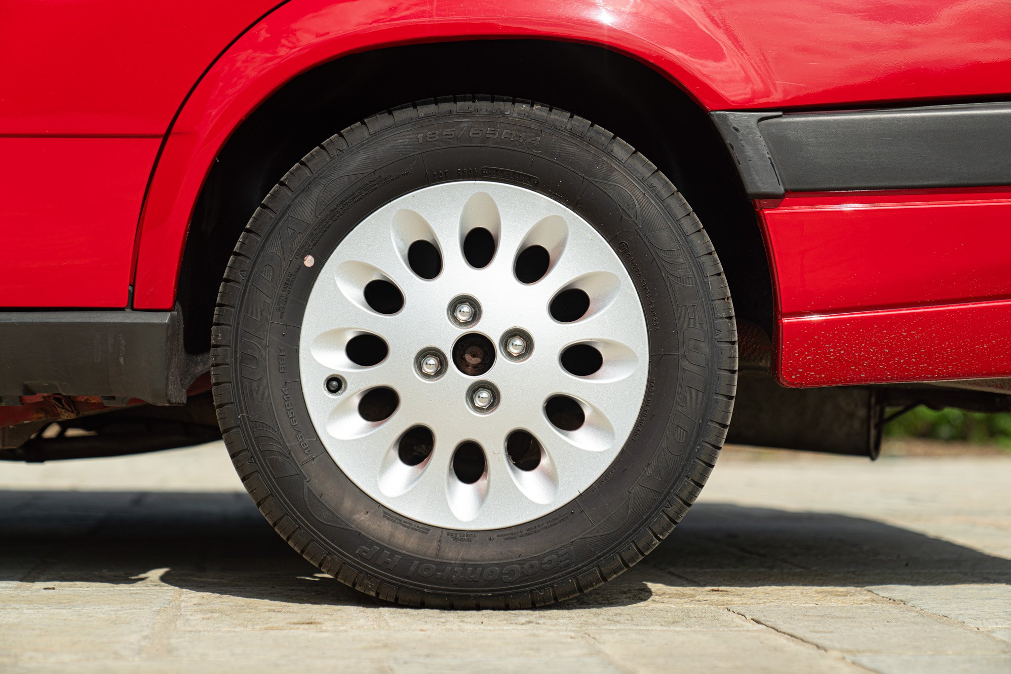 Alfa Romeo 75 