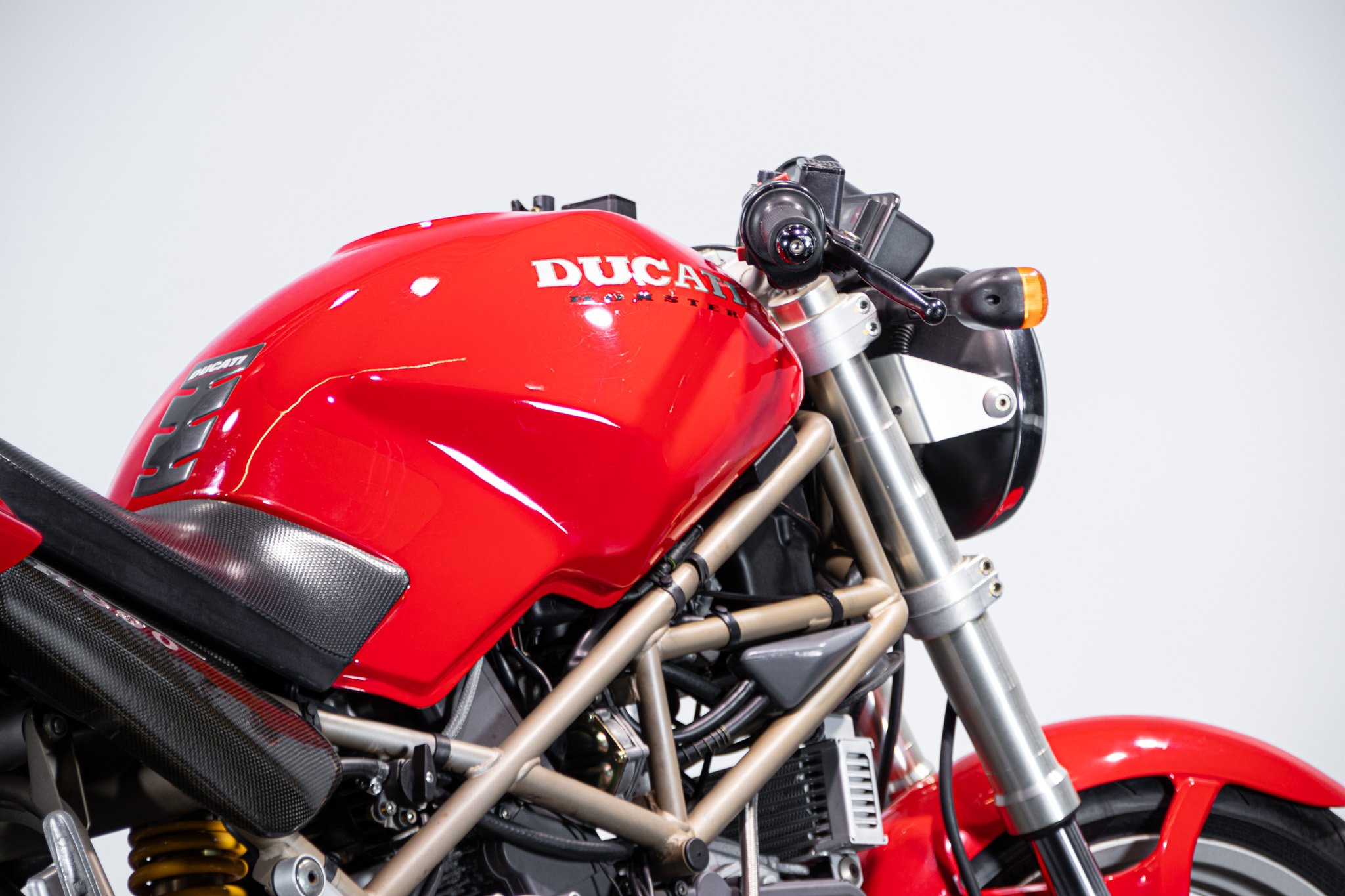 Ducati MONSTER 900 