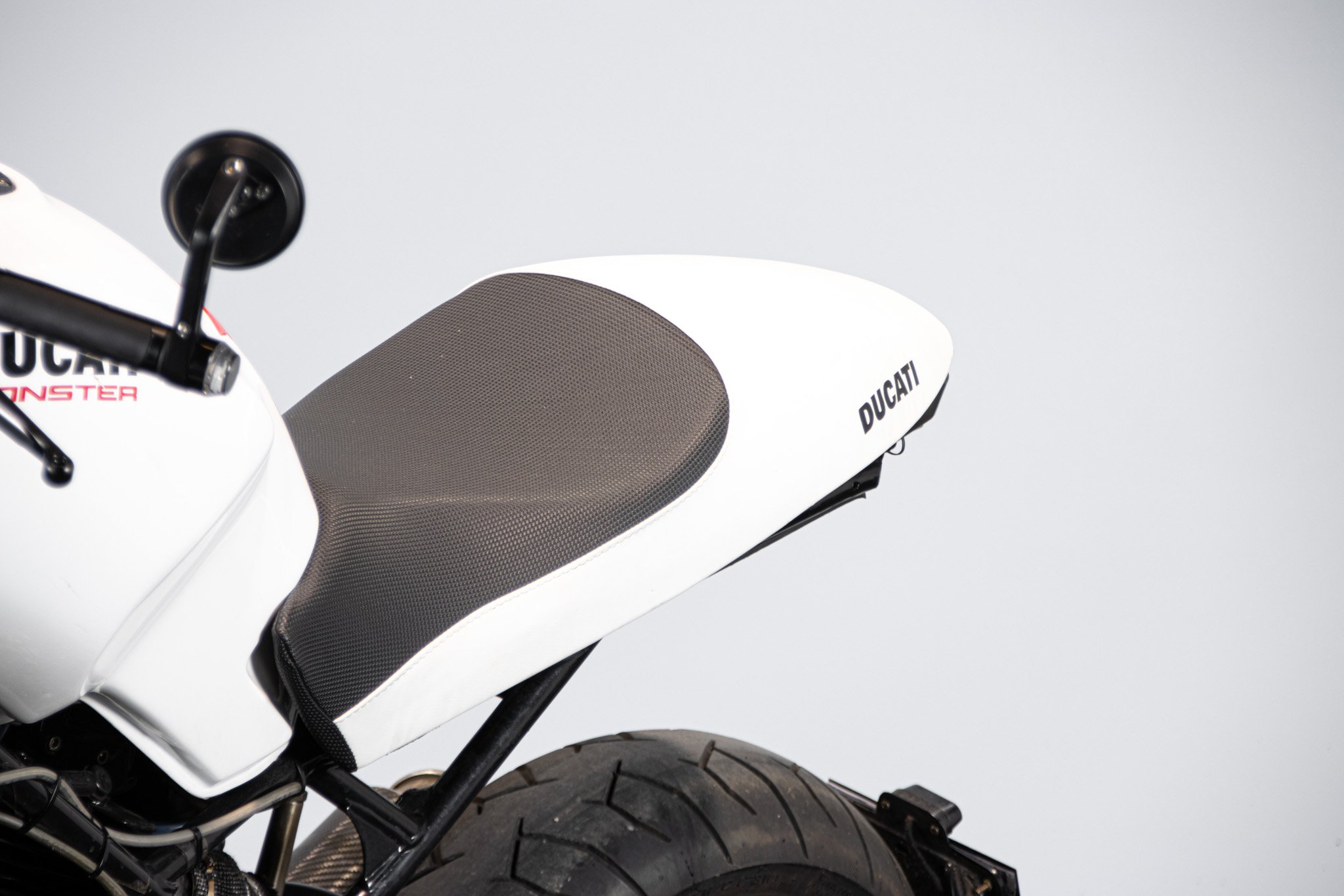 Ducati MONSTER 900 