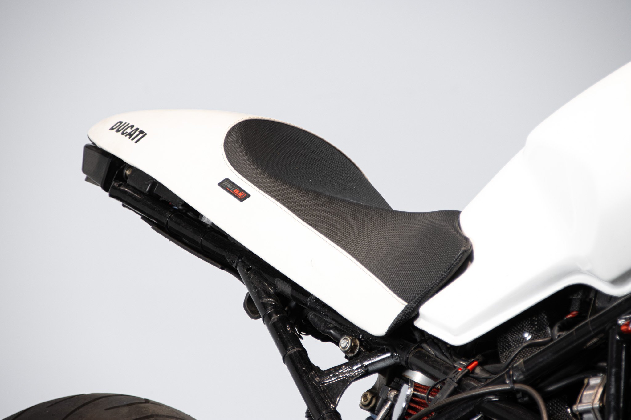 Ducati MONSTER 900 