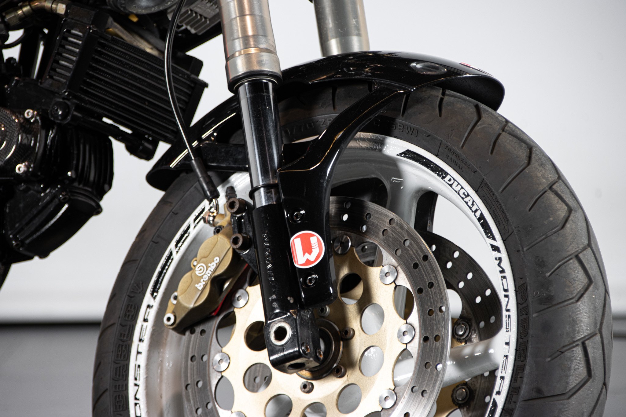 Ducati MONSTER 900 