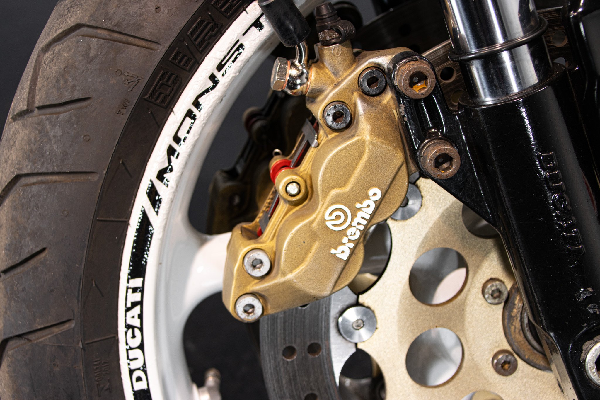 Ducati MONSTER 900 