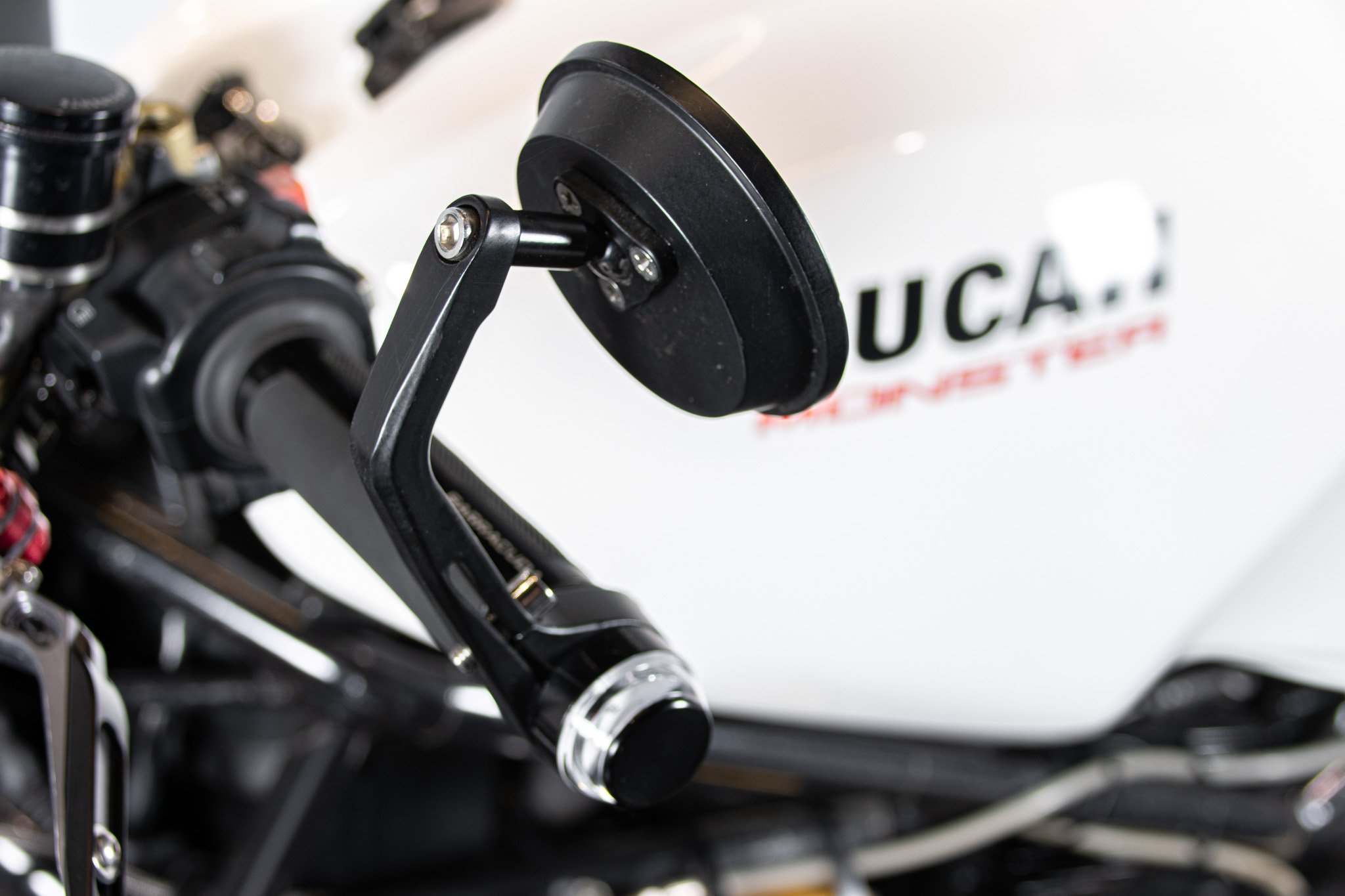 Ducati MONSTER 900 