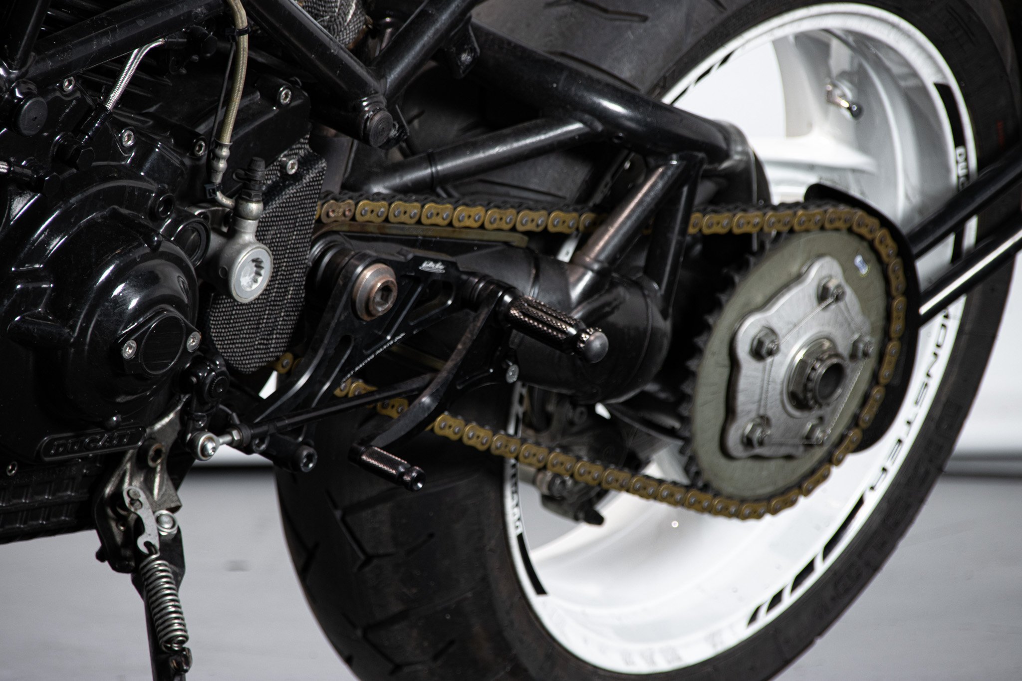 Ducati MONSTER 900 