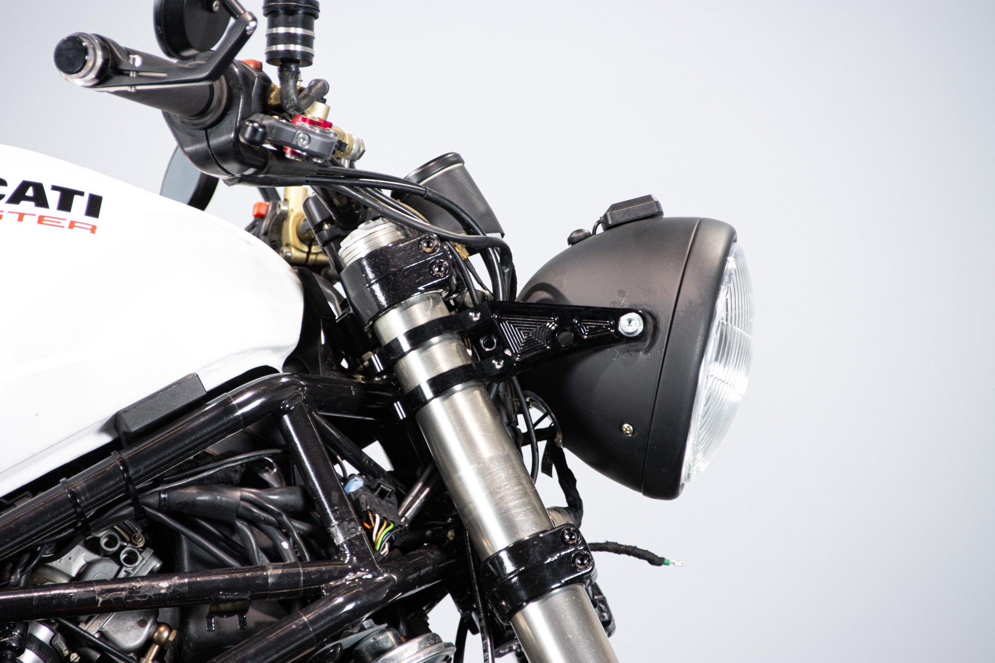 Ducati MONSTER 900 