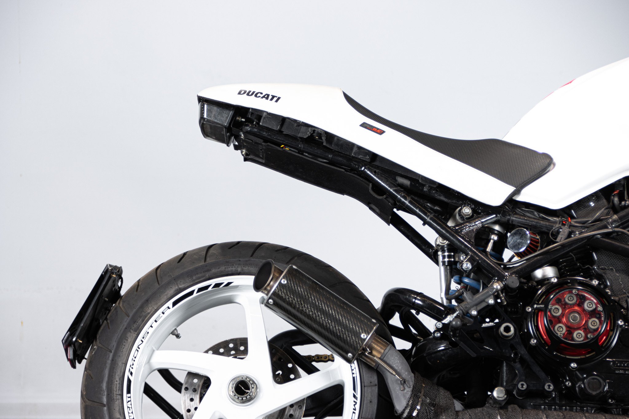 Ducati MONSTER 900 