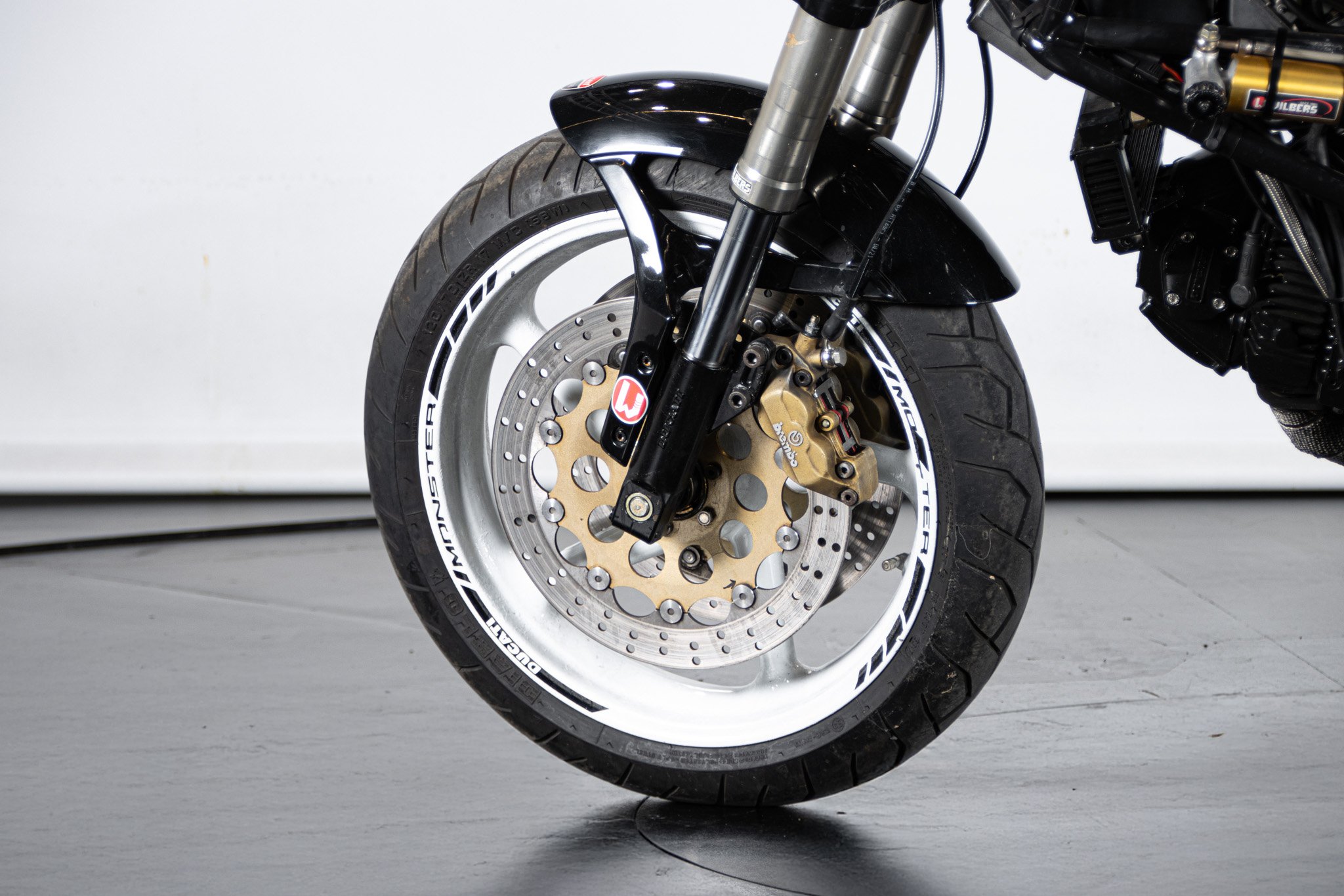 Ducati MONSTER 900 