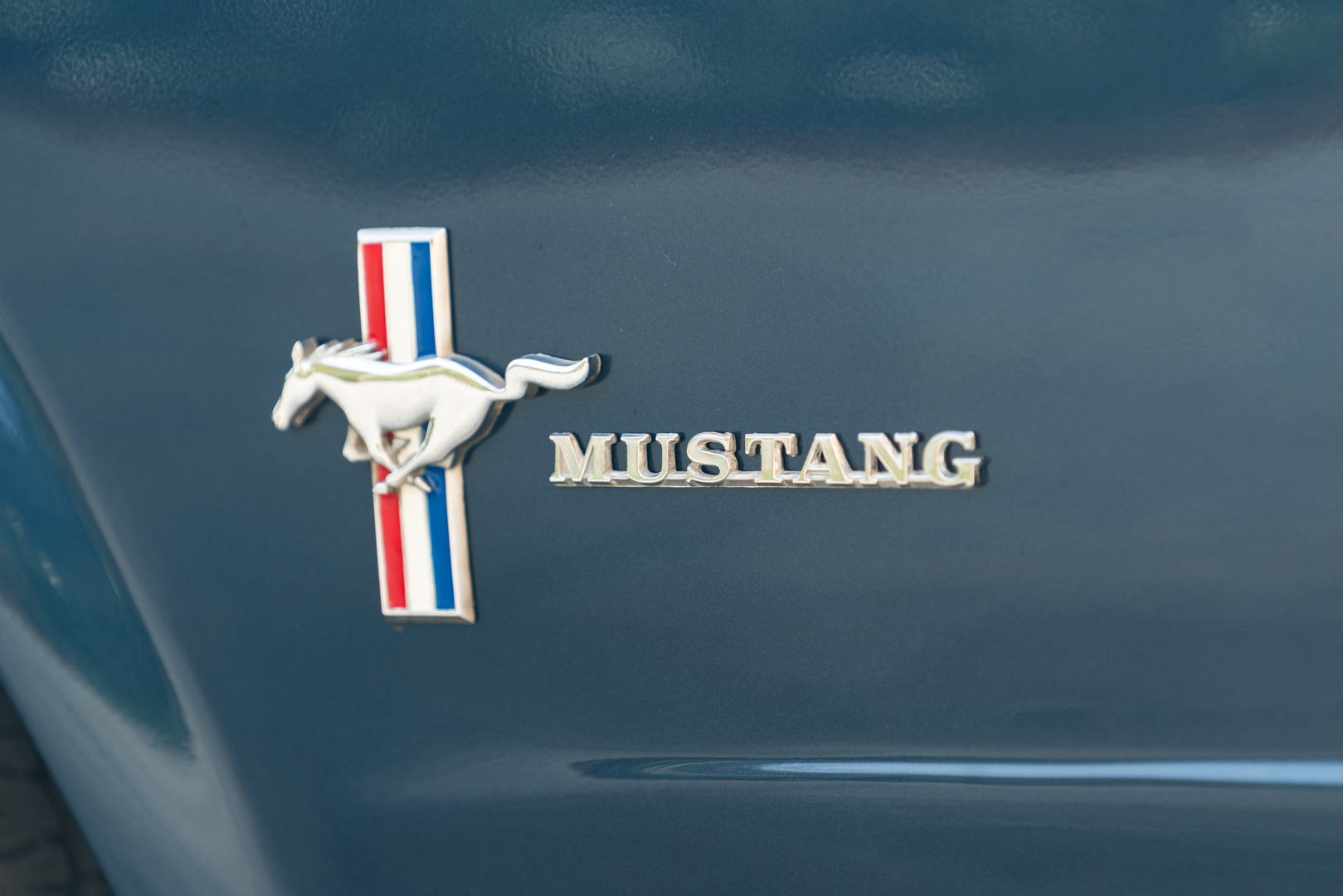 Ford MUSTANG 260 