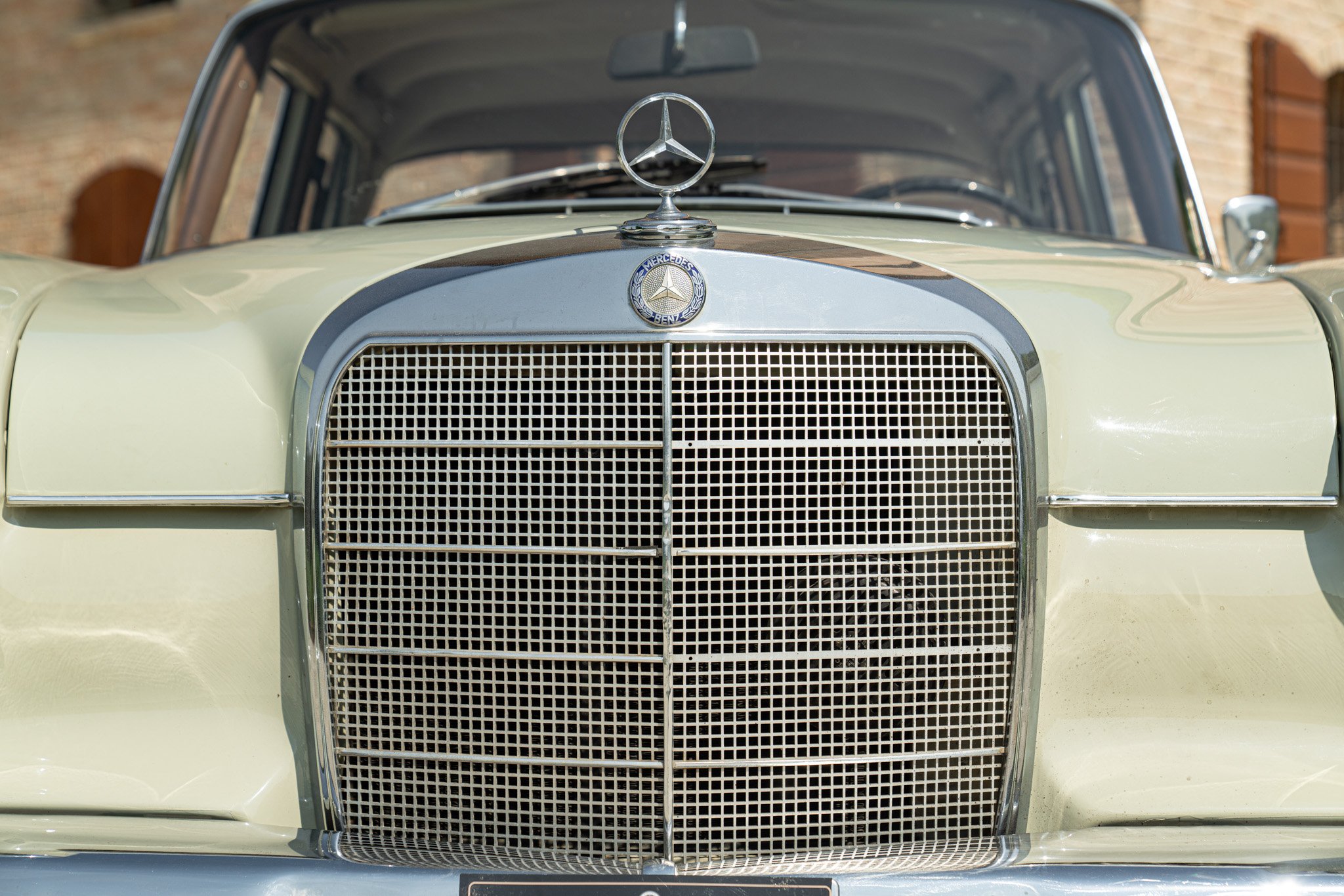 Mercedes Benz 200 CODINE 