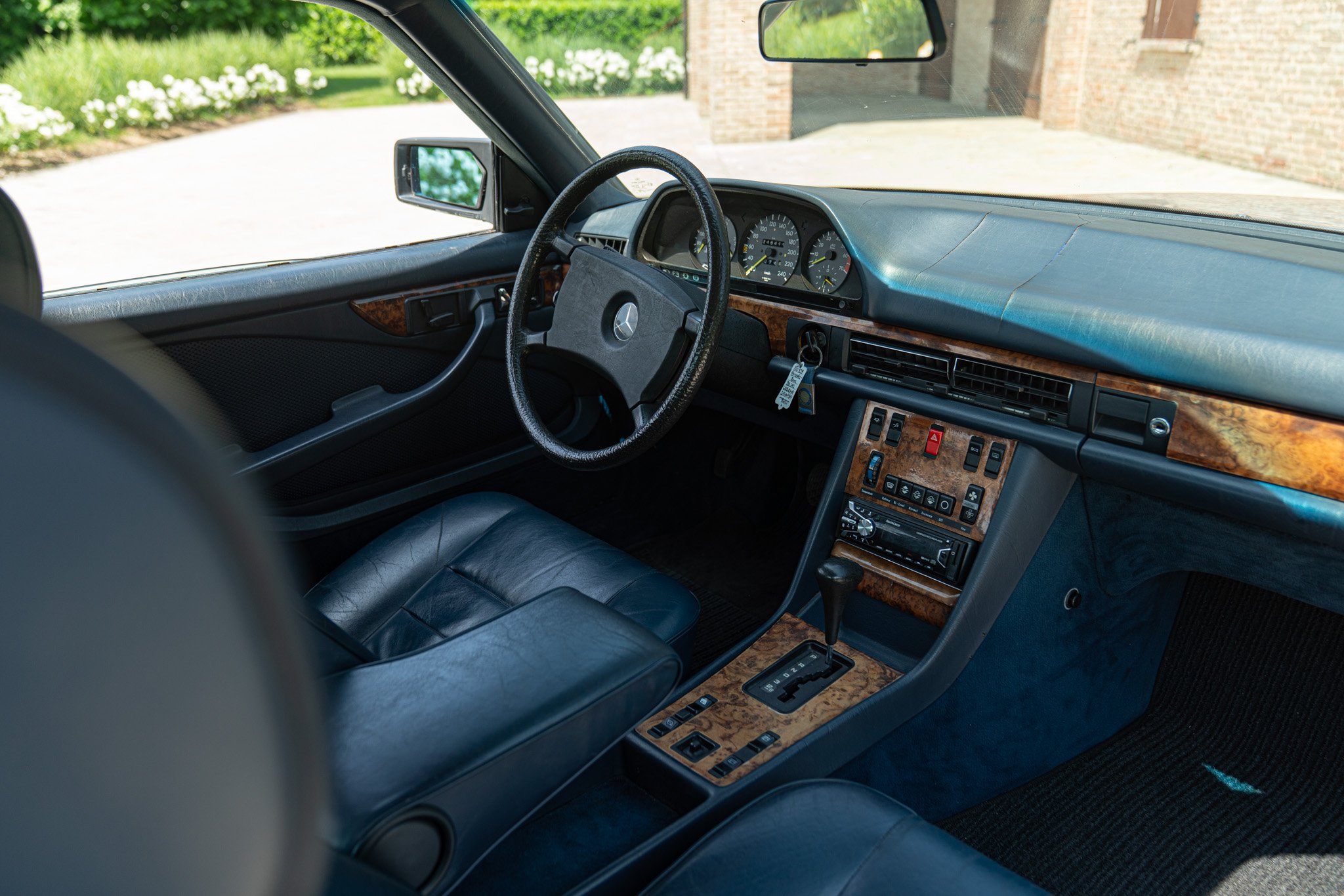 Mercedes Benz 380 SEC 