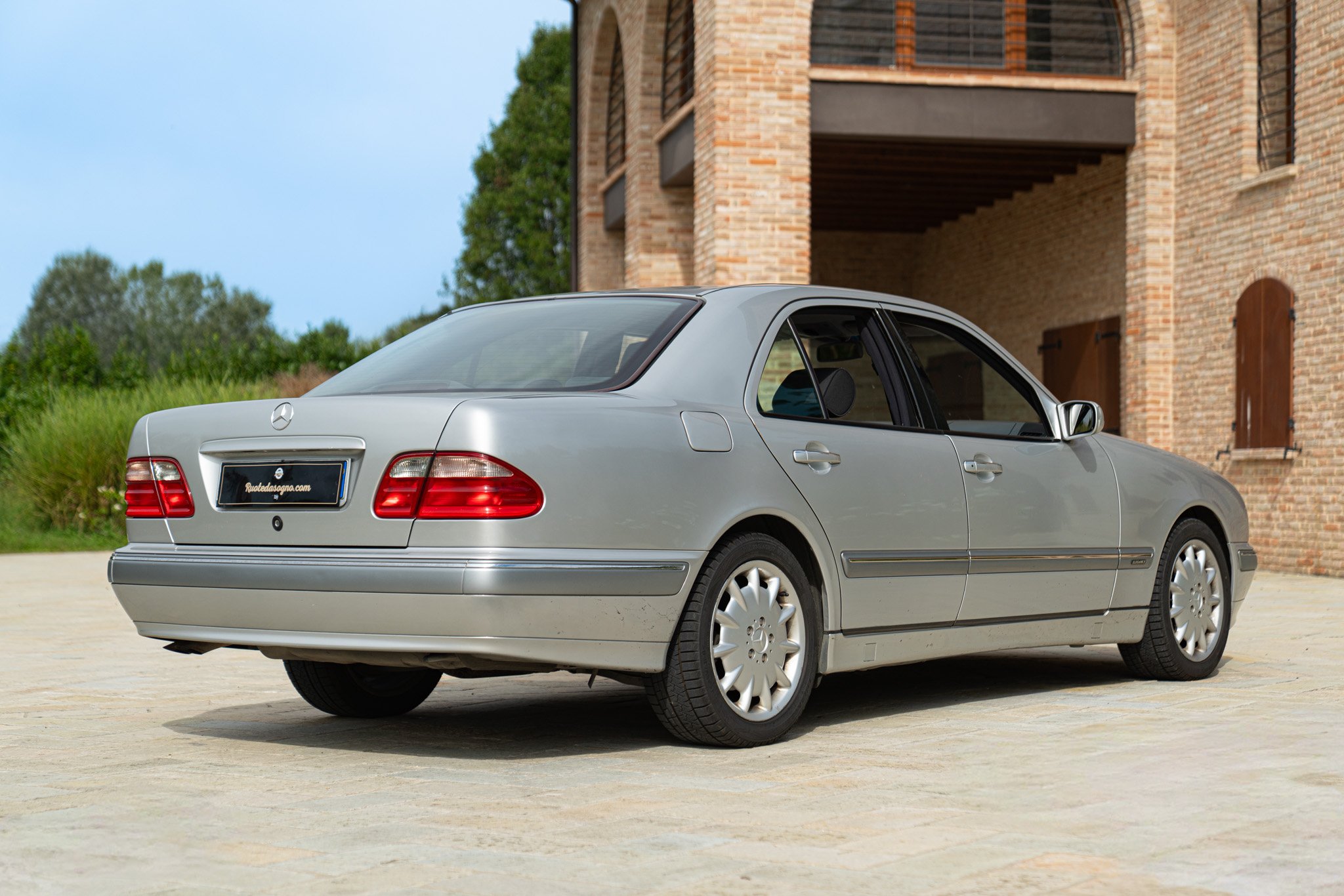 Mercedes Benz E430 V8 
