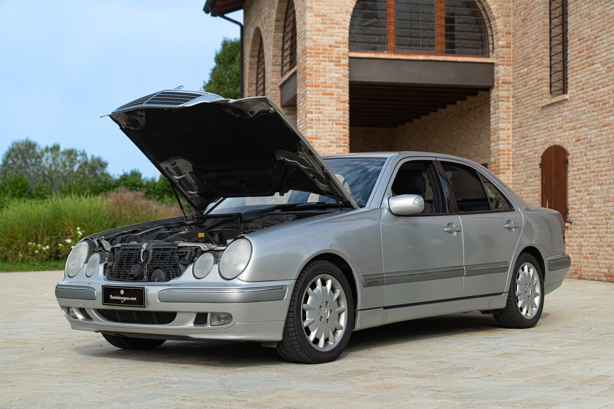 Mercedes Benz E430 V8 