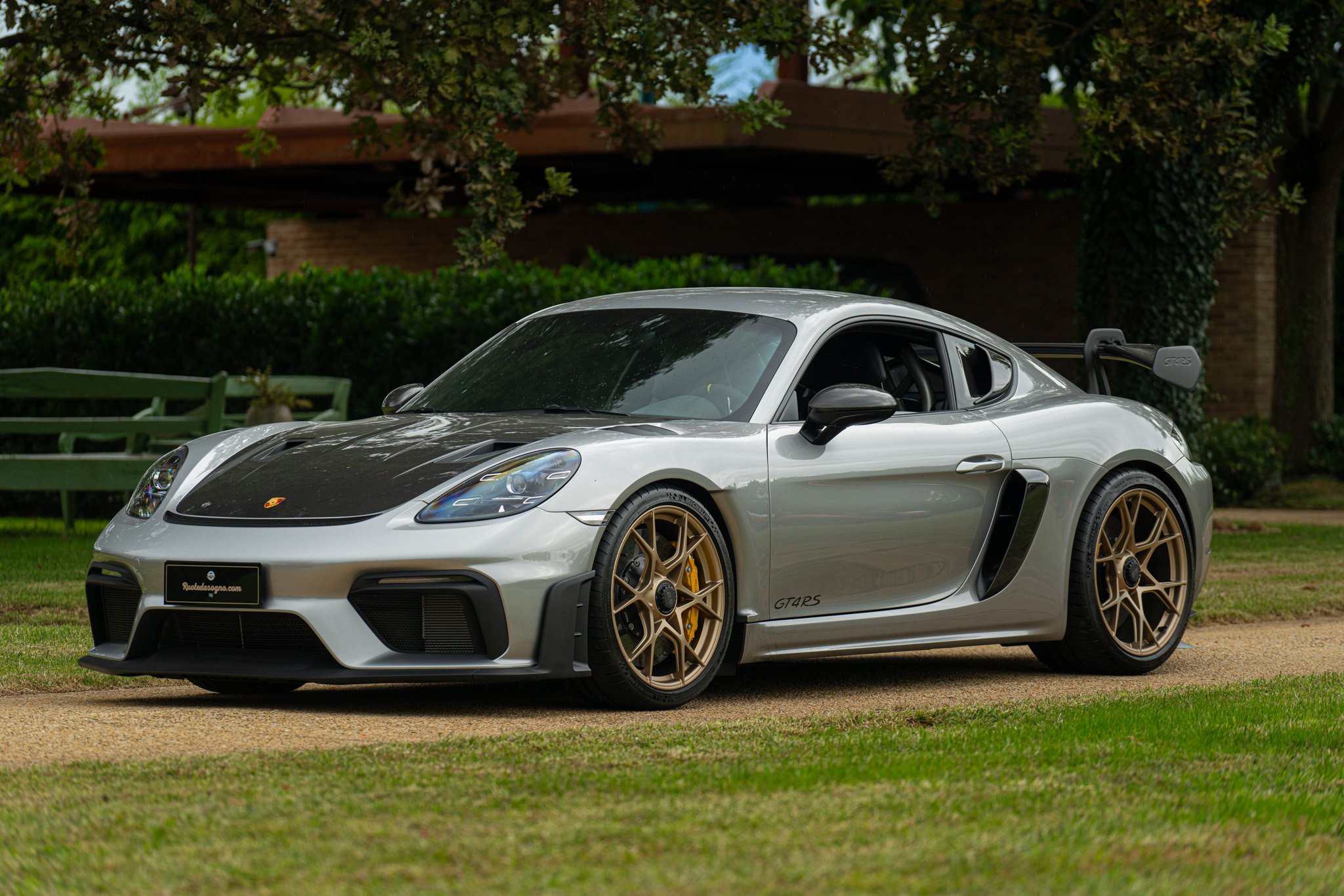 Porsche CAYMAN 718 GT4 RS “weissach” 