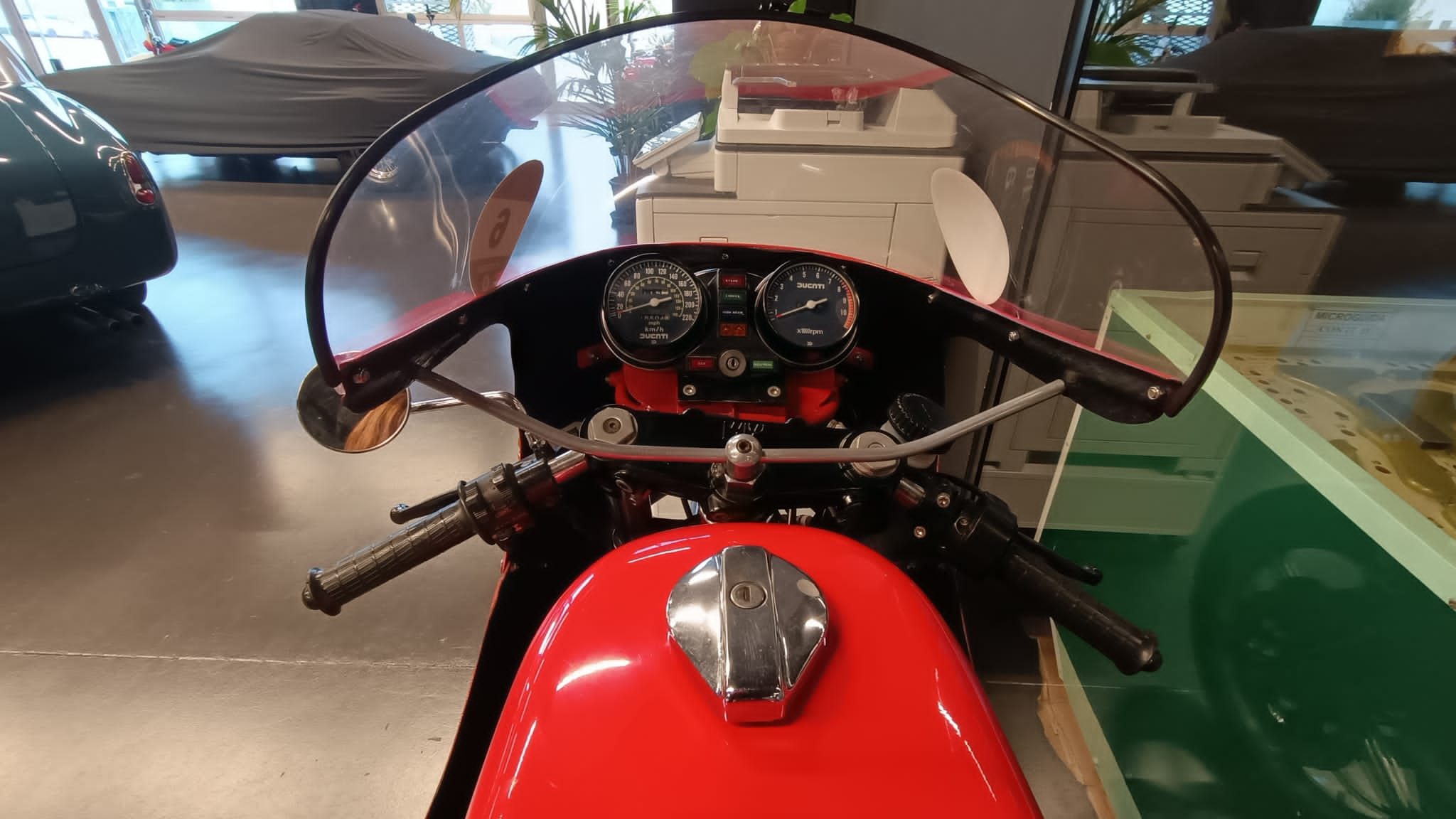 Ducati MHR 900 MIKE HAILWOOD REPLICA 