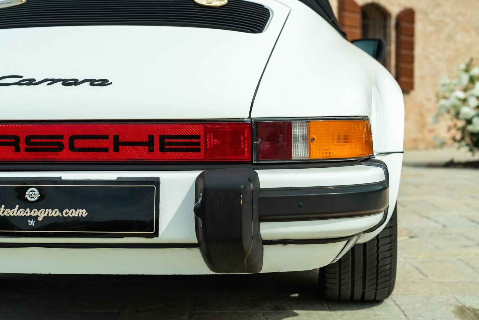 Porsche 911 CARRERA 3.2 CABRIOLET 