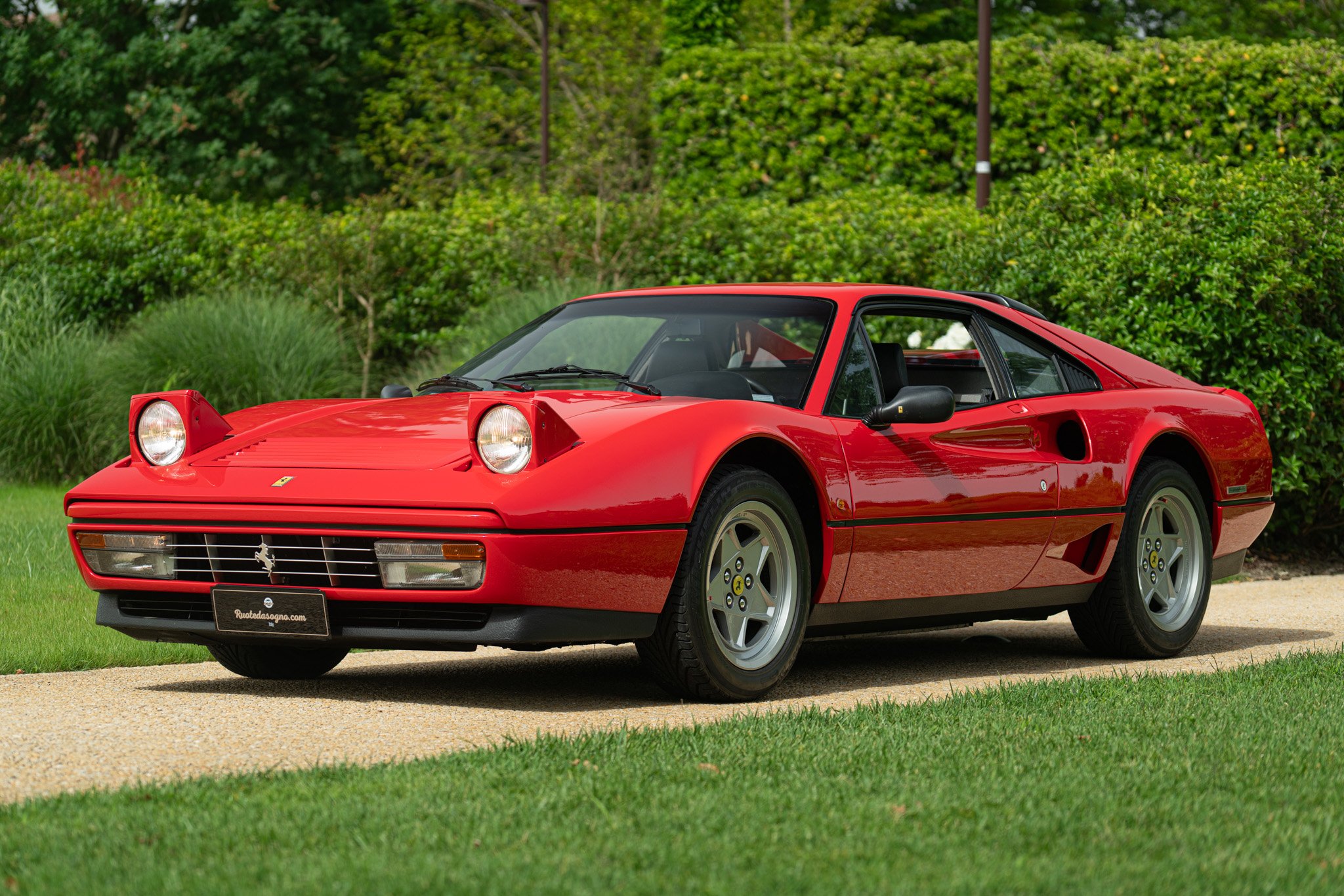 Ferrari 208 GTB TURBO 