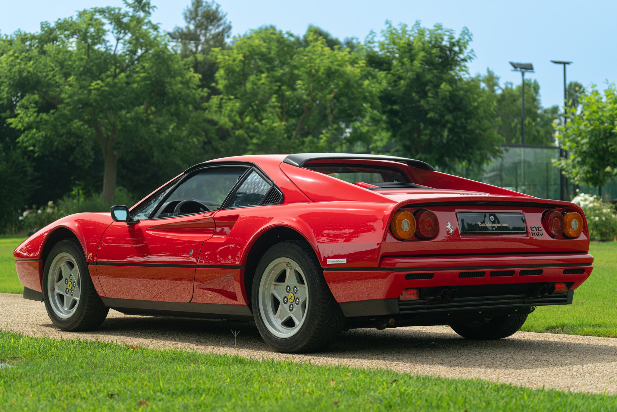 Ferrari 208 GTB TURBO 
