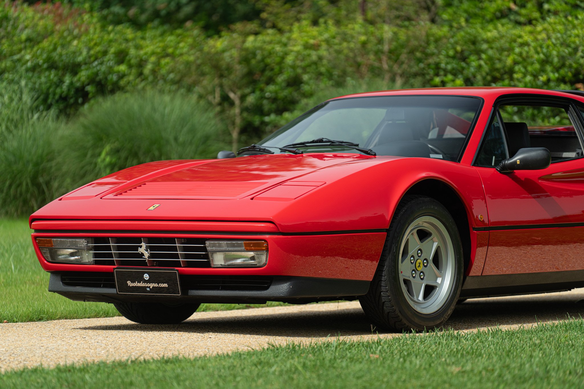 Ferrari 208 GTB TURBO 