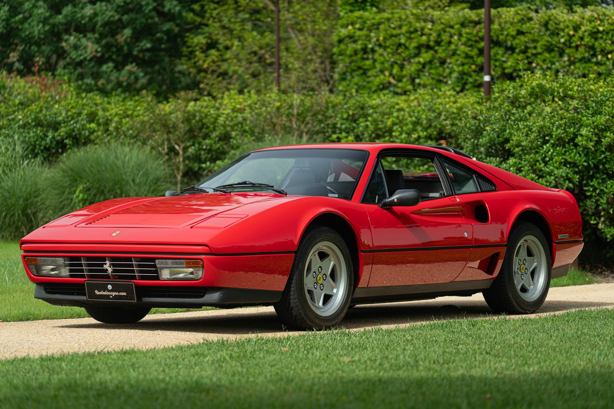 Ferrari 208 GTB TURBO 