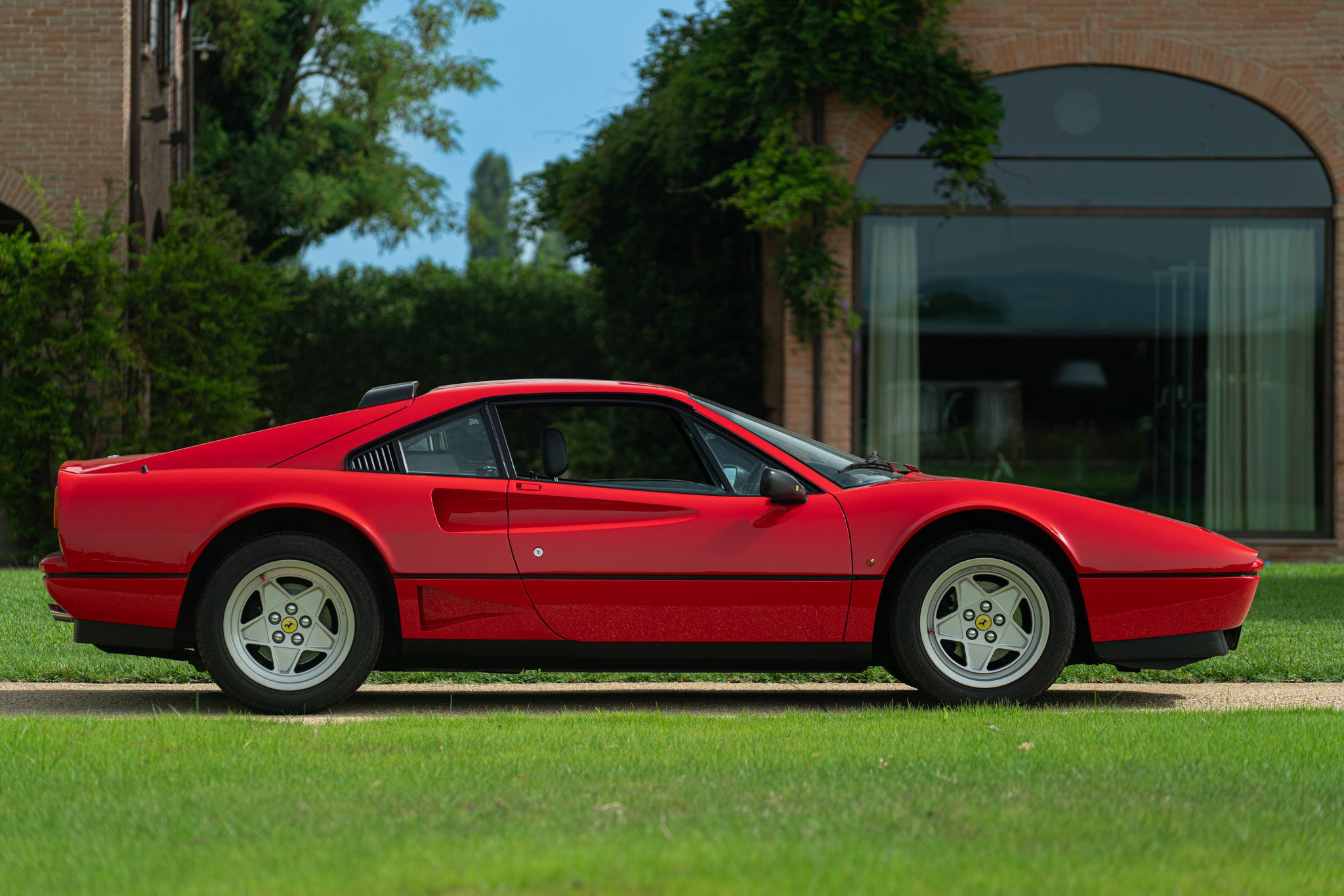 Ferrari 208 GTB TURBO 