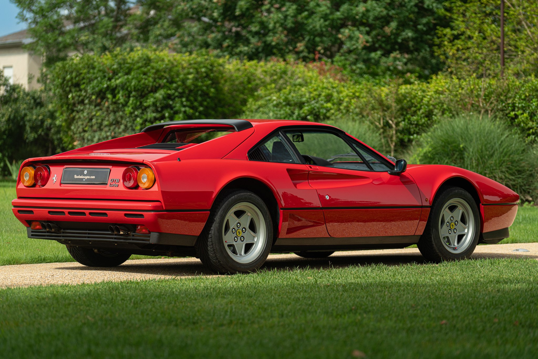 Ferrari 208 GTB TURBO 
