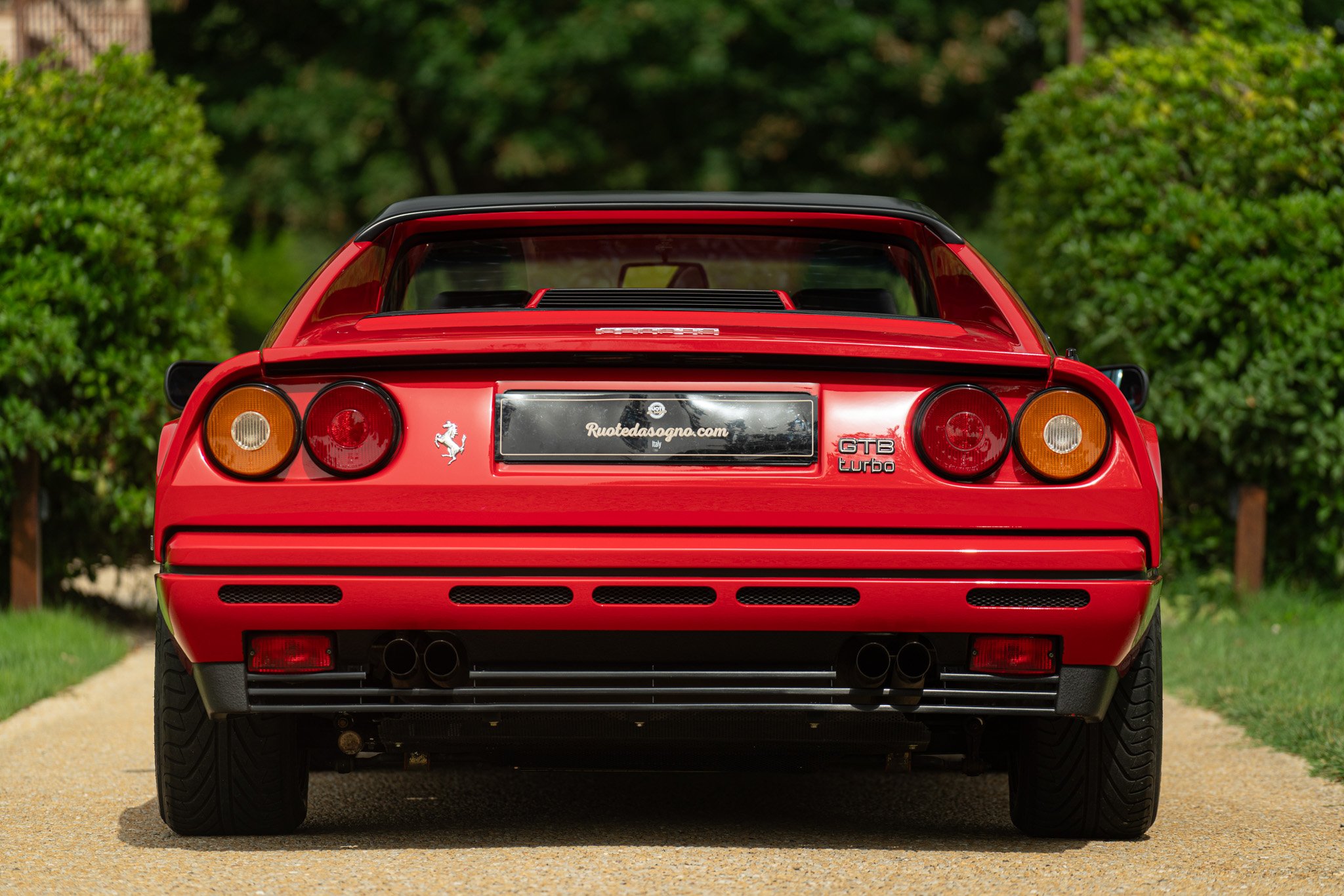 Ferrari 208 GTB TURBO 