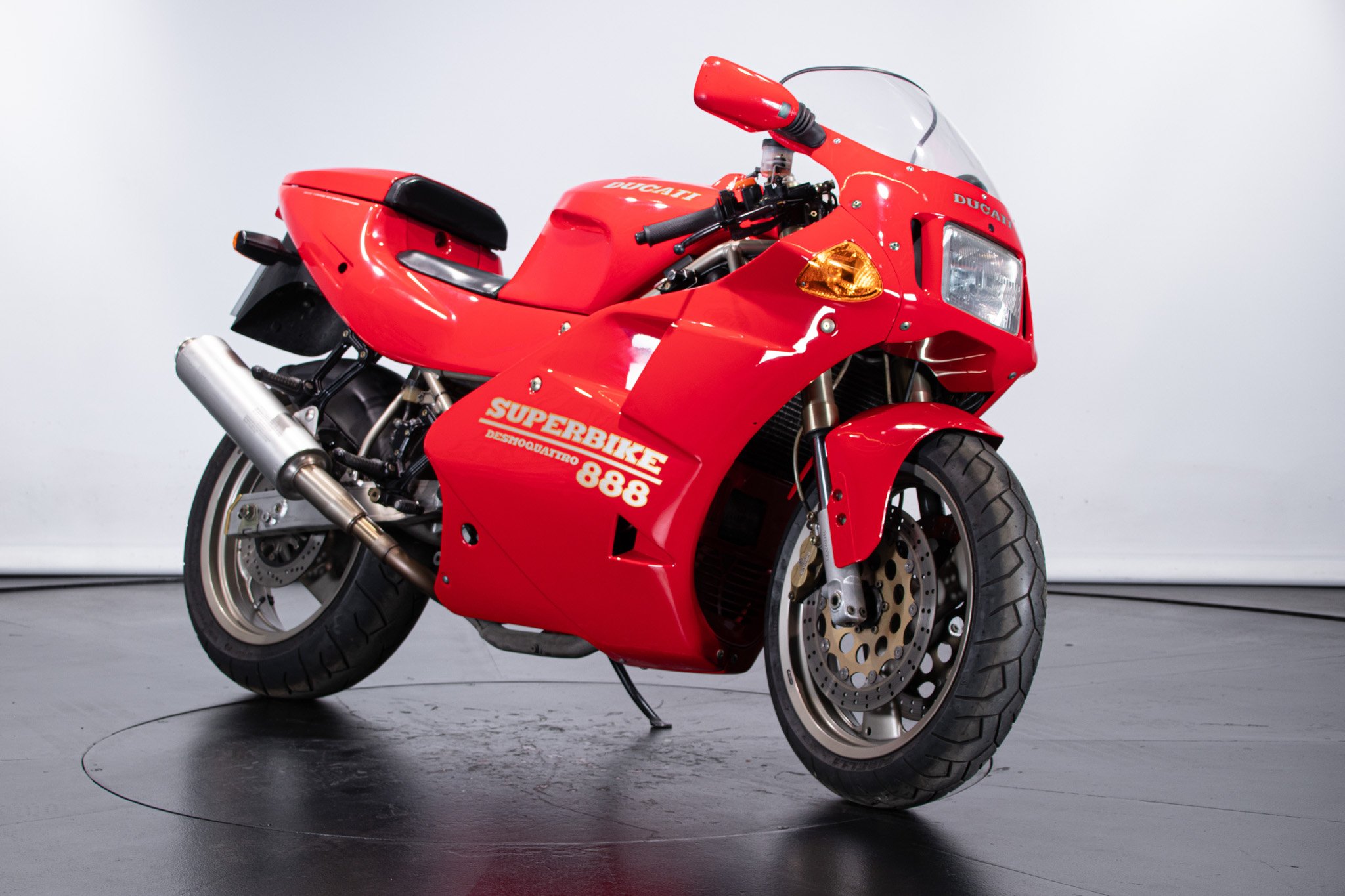 Ducati SUPERBIKE 888 DESMOQUATTRO 