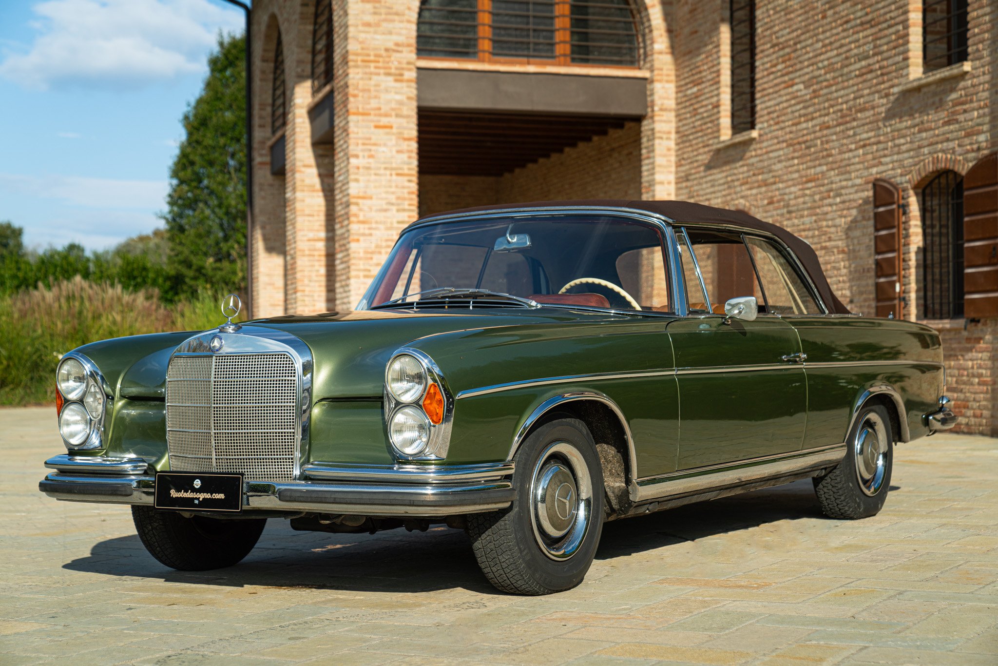 Mercedes Benz 220 SE CABRIOLET 