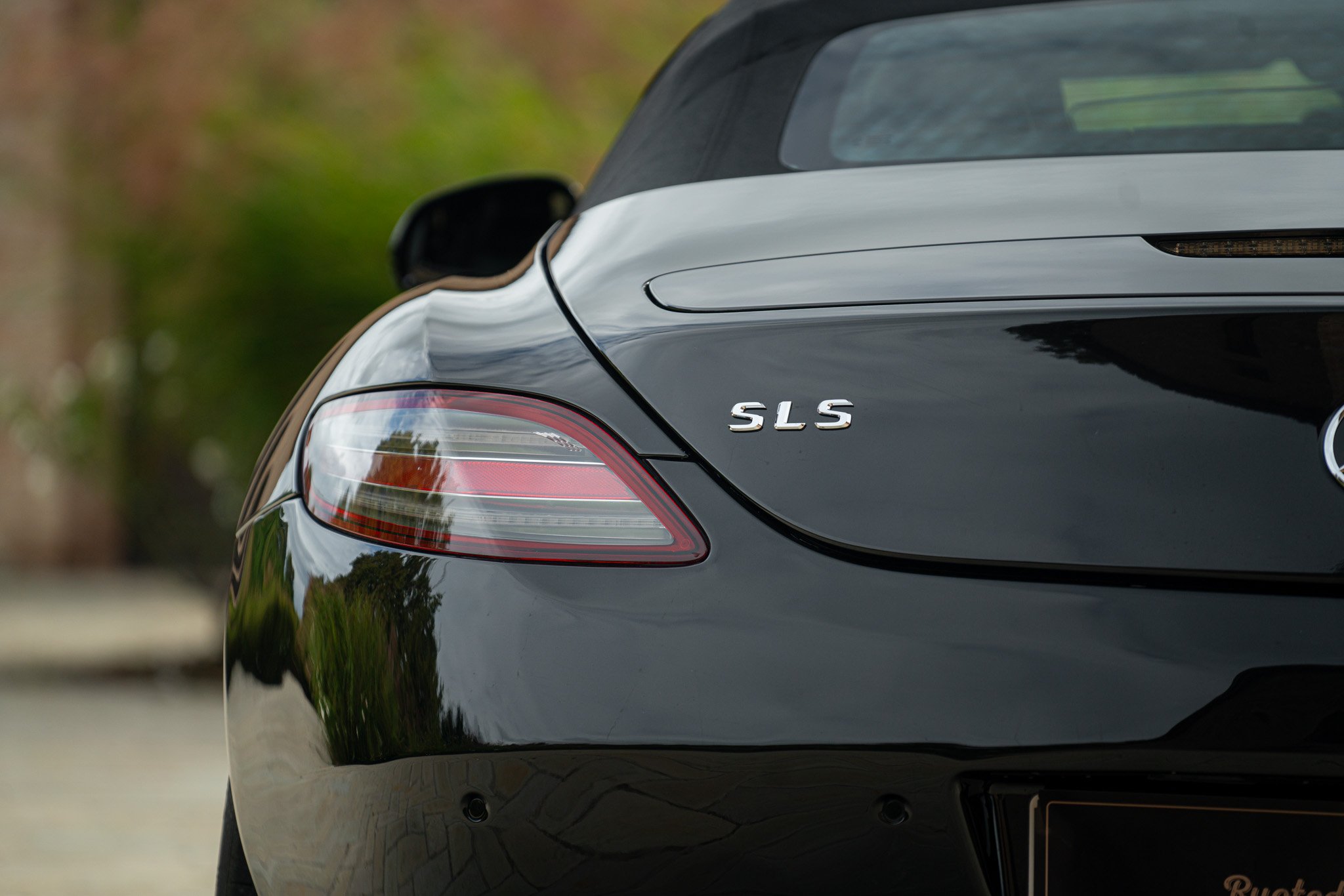 Mercedes Benz SLS AMG Roadster 