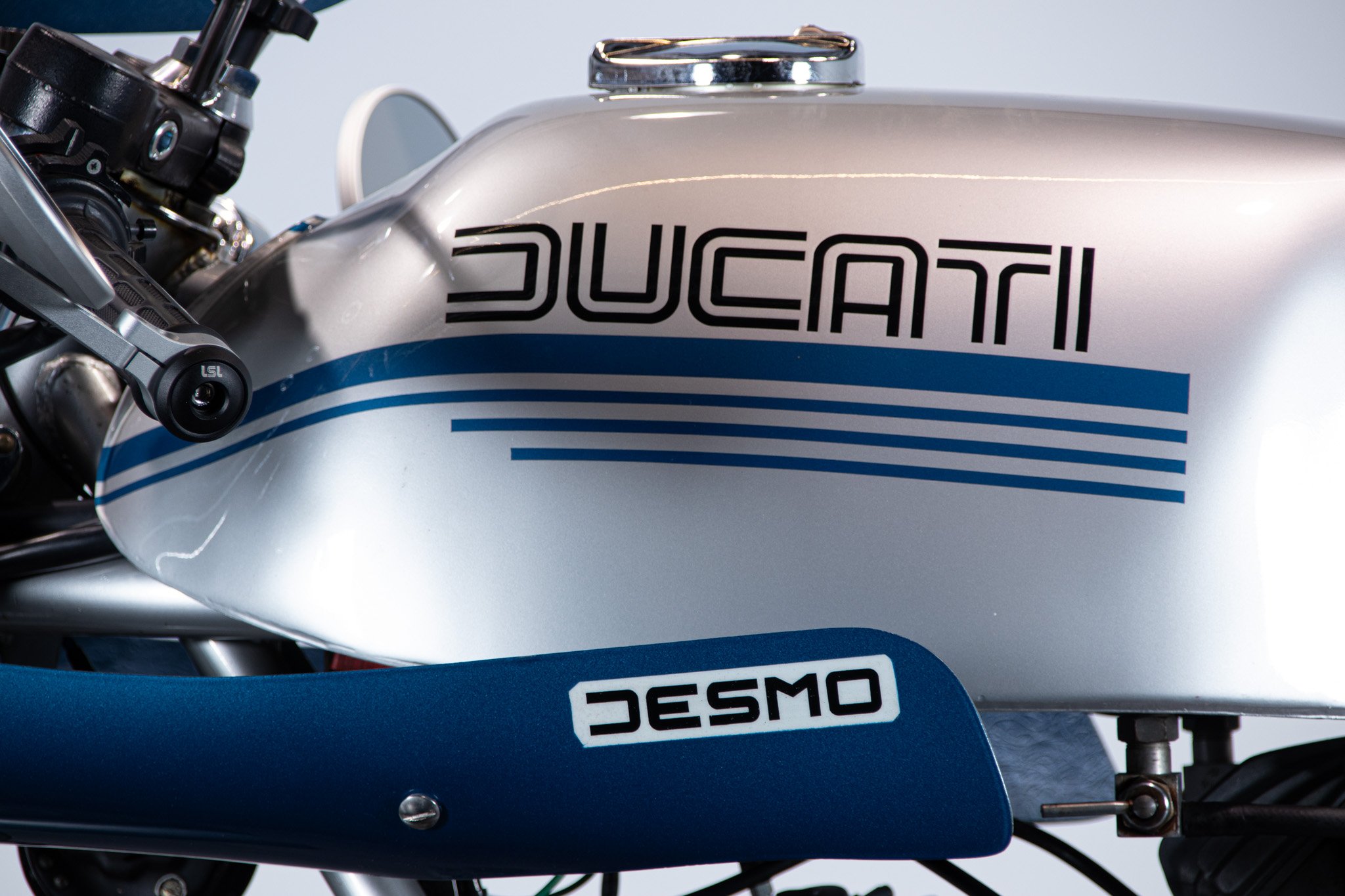 Ducati 900 SS DESMO 