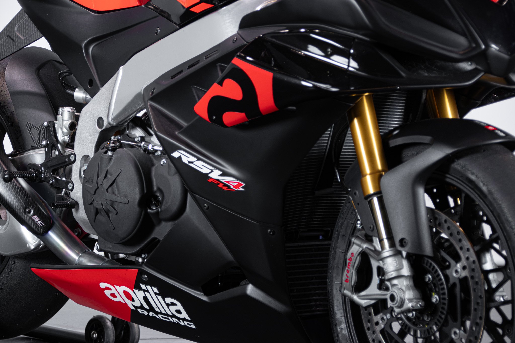 Aprilia RSV4 FACTORY WORKS 