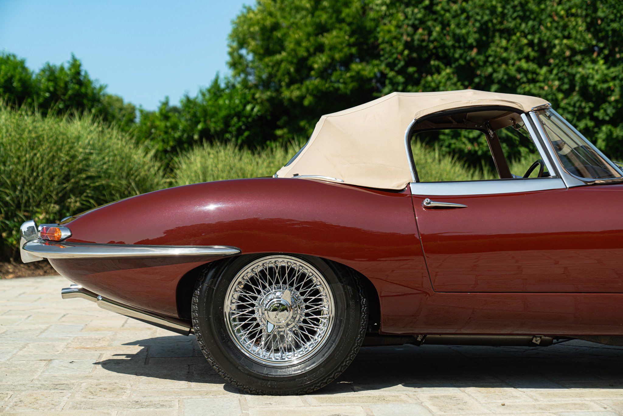 Jaguar E-TYPE SPIDER 