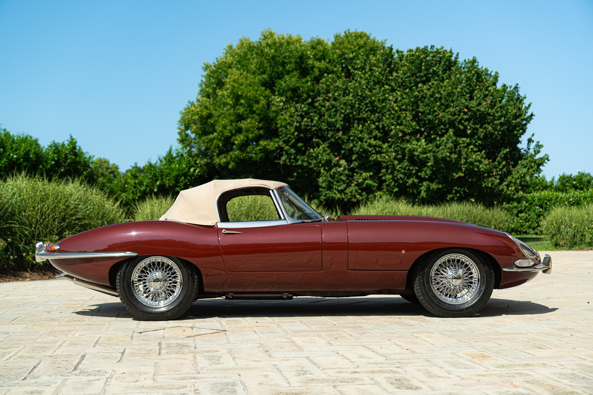 Jaguar E-TYPE SPIDER 