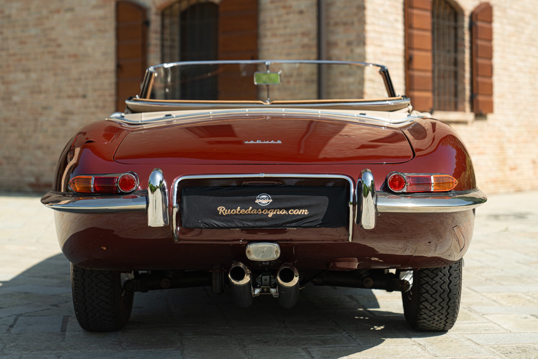 Jaguar E-TYPE SPIDER 