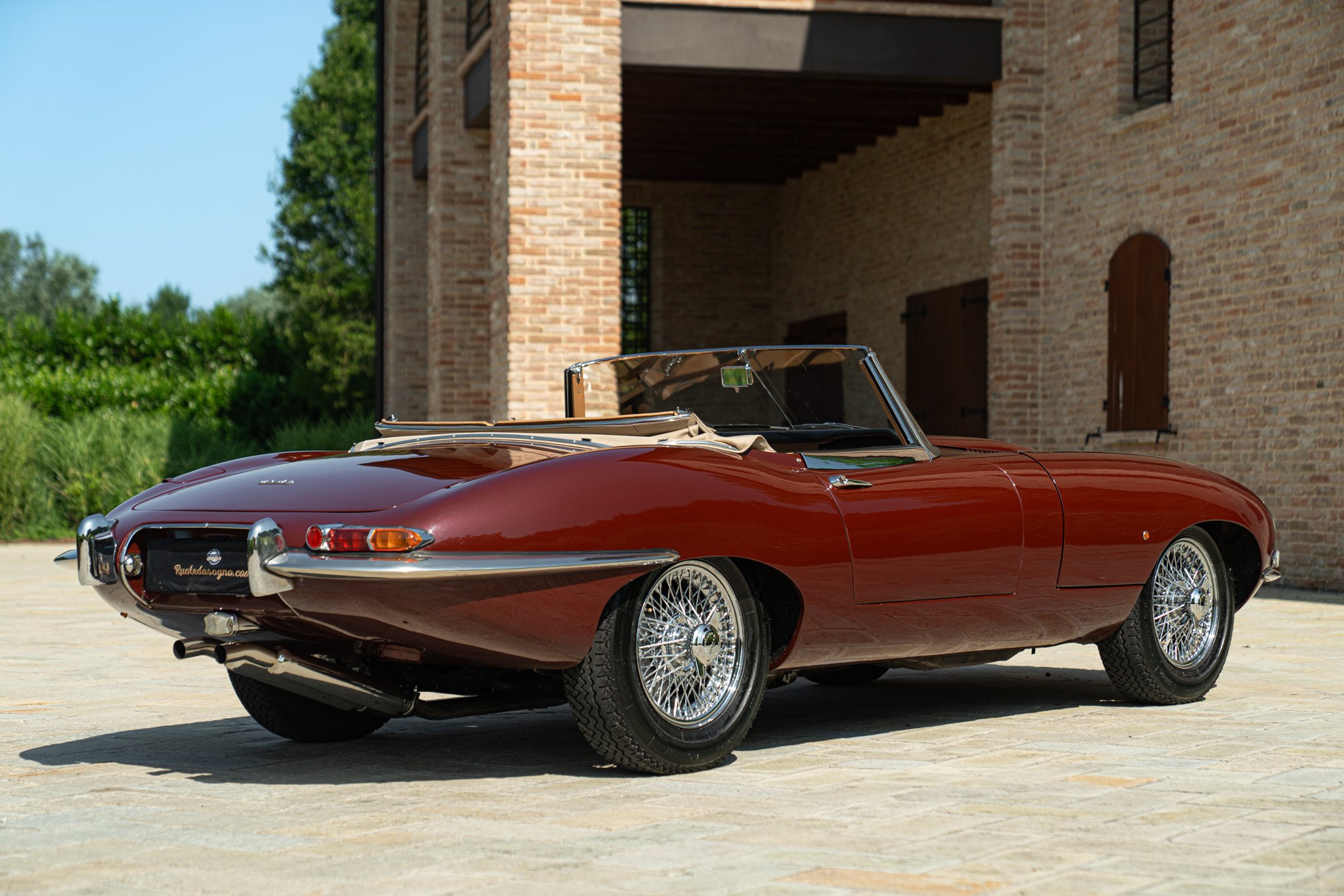 Jaguar E-TYPE SPIDER 