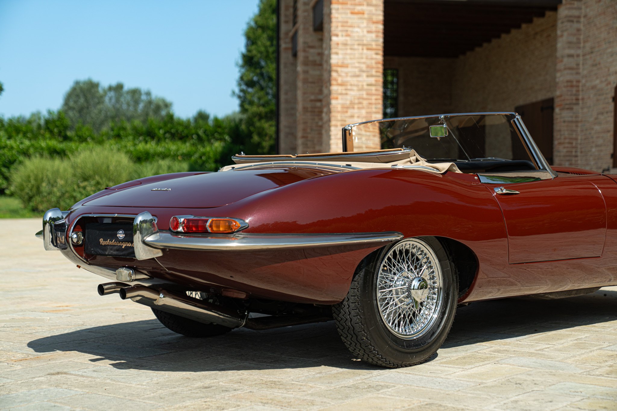 Jaguar E-TYPE SPIDER 