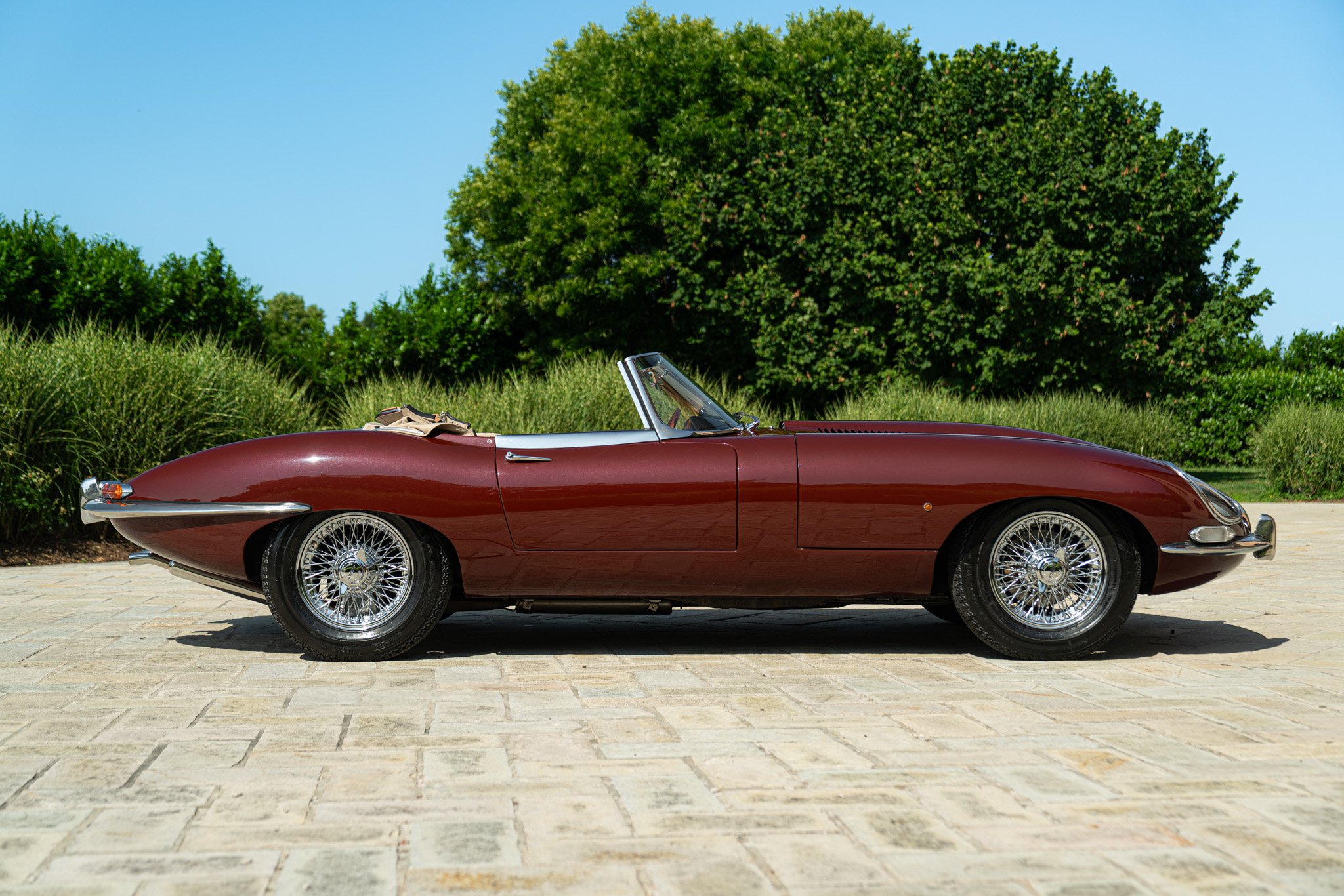 Jaguar E-TYPE SPIDER 